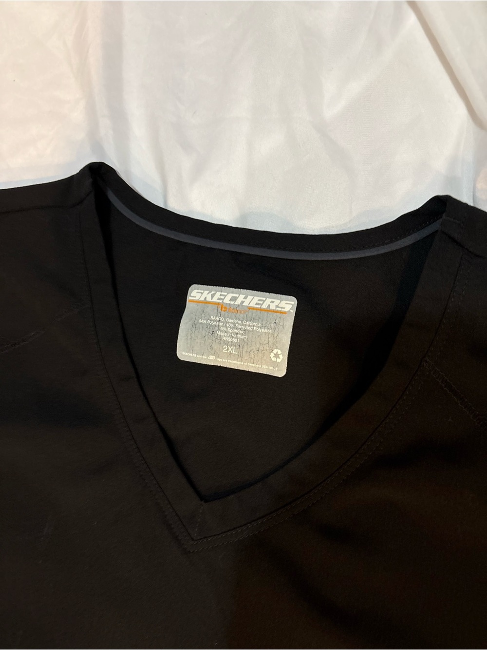 Skechers Black V-Neck Short Sleeve Scrub Top - Picture 2 of 2
